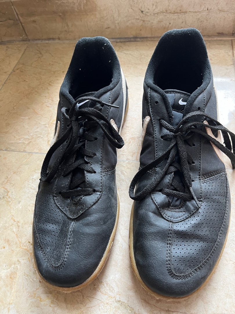nike football shoes for men