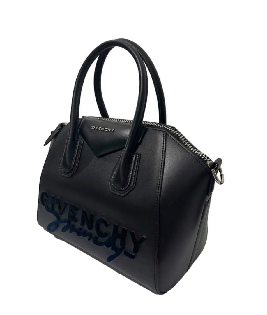 Preloved Givenchy Antigona - Signature (Category: Luxury Bags & Wallets) located in Binan City. Submitted by mcsolis (Listing ID 1268826180, Image 2). Description: Japan ukay No flaws With dust bag and strap What you see is what you get.