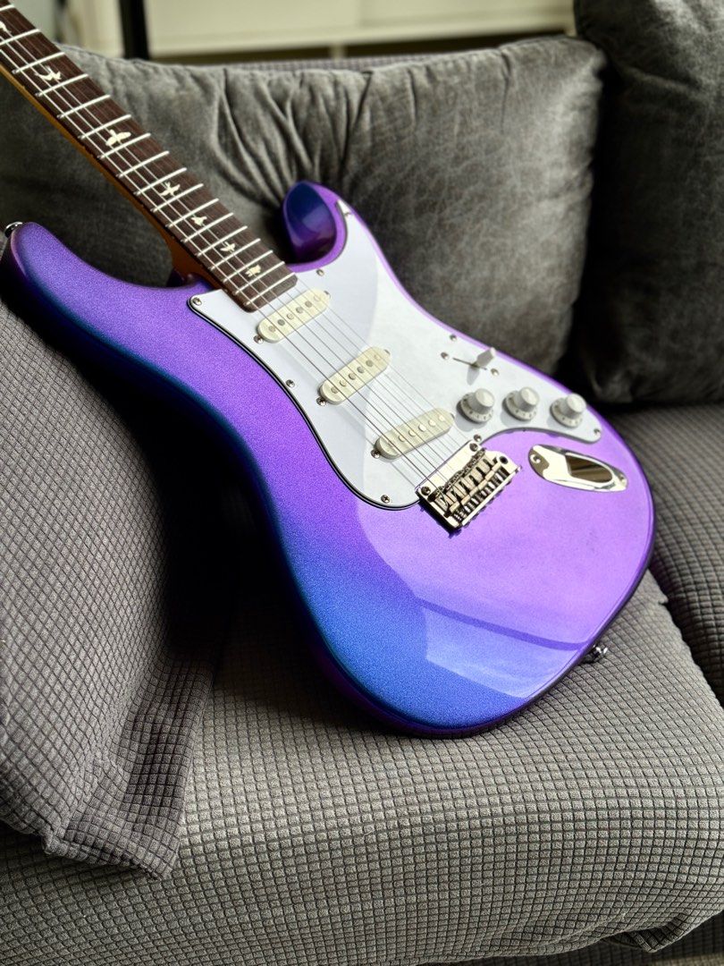 PRS Silversky (Nebula Refinish Se with 🇺🇸 Hardwares), Hobbies