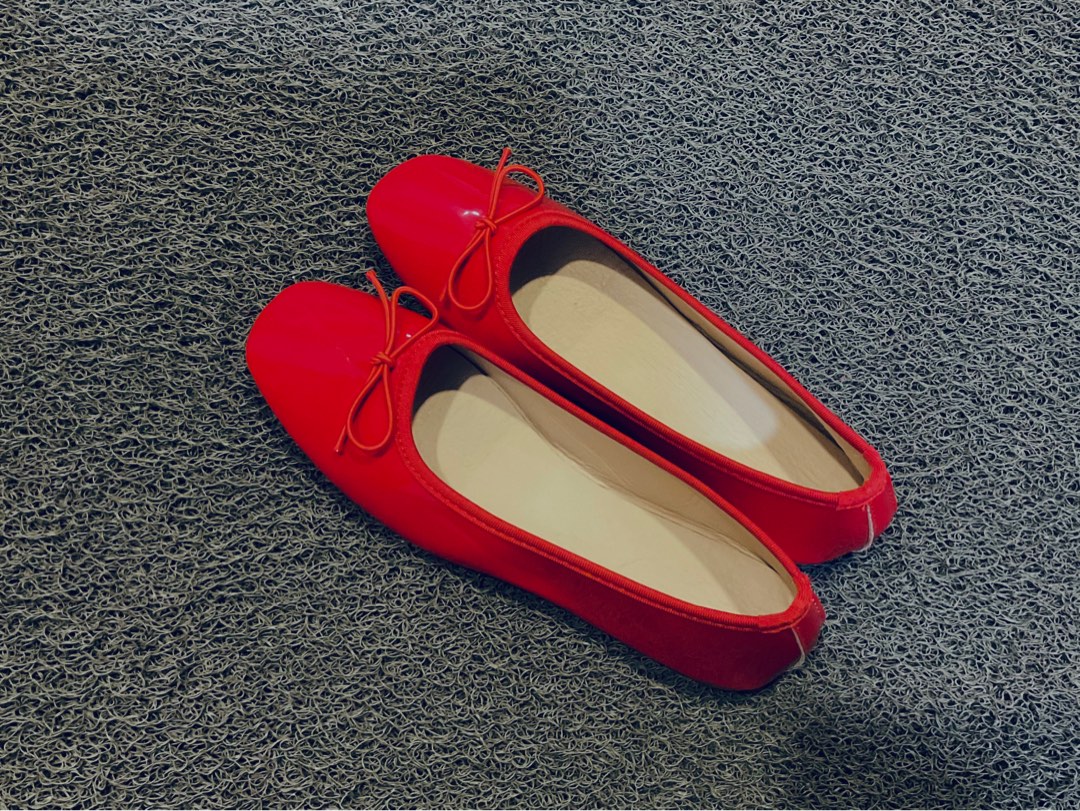 Red ballet clearance flats with ribbon