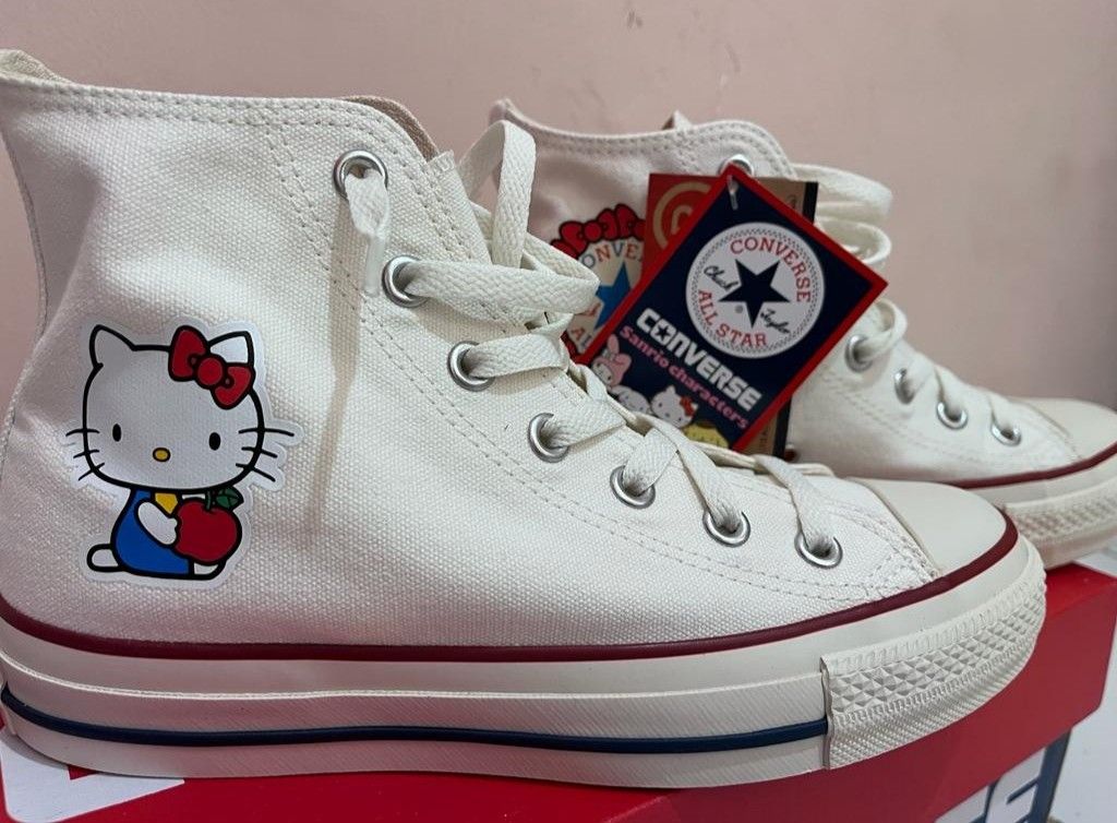 Converse hello kitty sales jogger