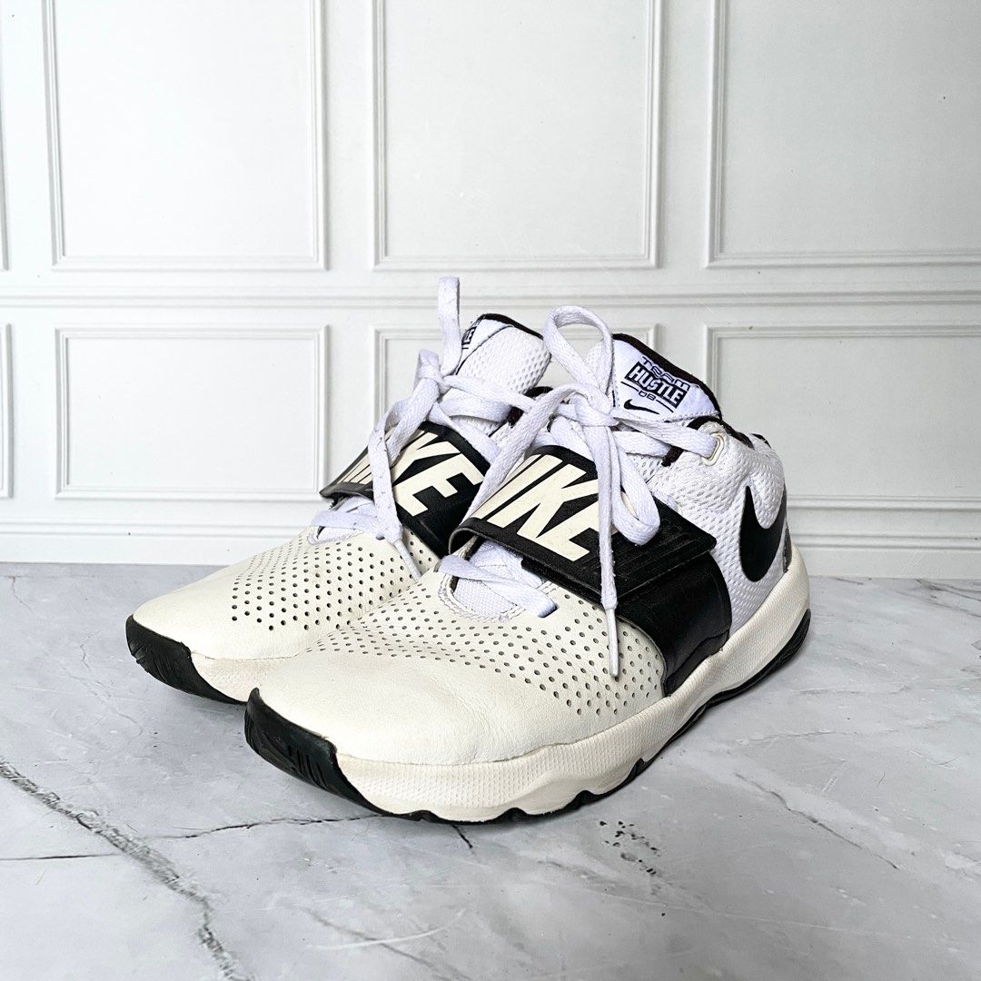 Size 36.5 Nike Kids Team Hustle D 8 GS Basketball Shoes Sepatu