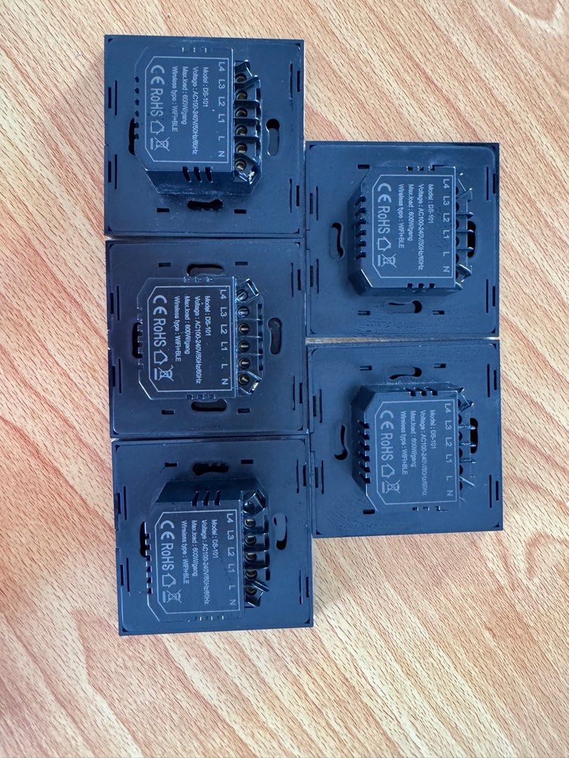 Smart switch (Category: Home Improvement Tools & Accessories) located in Singapore. Submitted by min2lim (Listing ID 1268772221, Image 2). Description: - balance unit from house renovation - support Alexa and google nest - 1 for 4 button - 1 for 3 button - 1 for 2 button - 2 for 1 button $120 for 5 units .