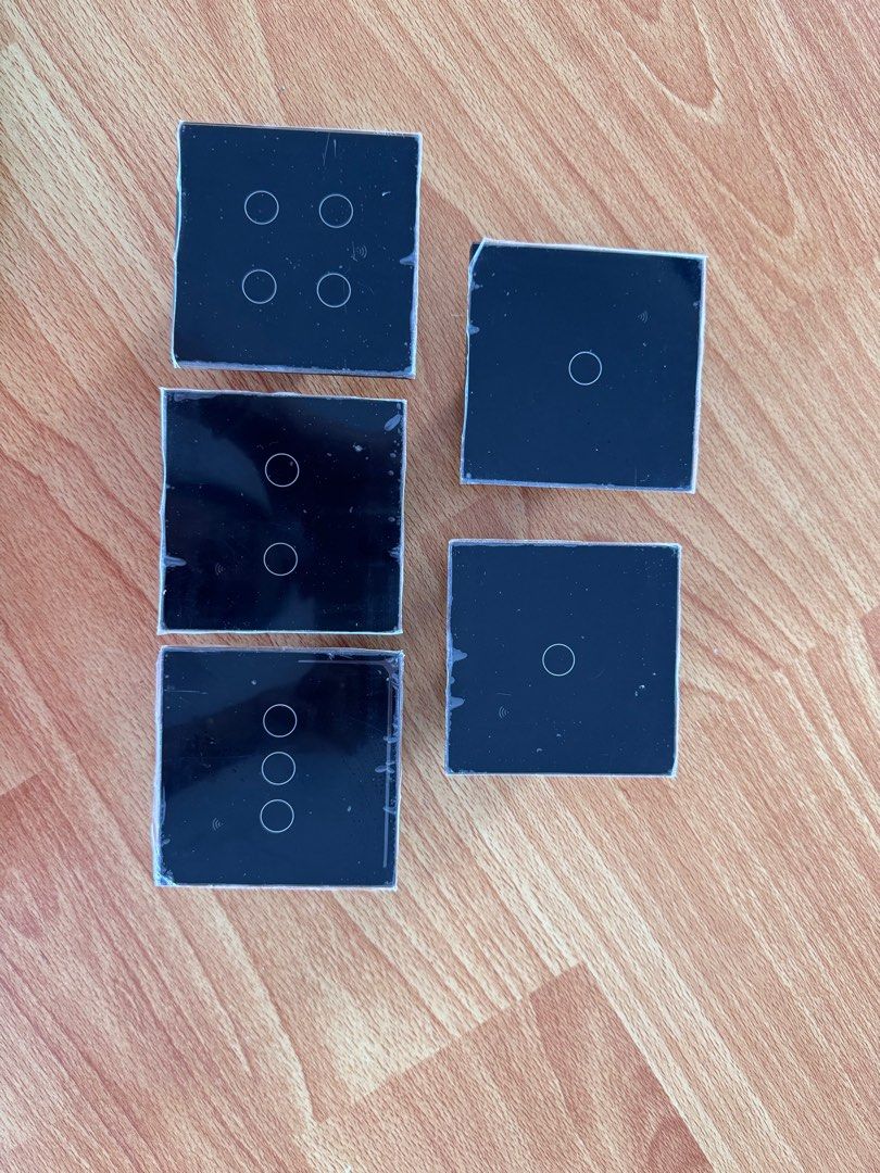 Smart switch (Category: Home Improvement Tools & Accessories) located in Singapore. Submitted by min2lim (Listing ID 1268772221, Image 1). Description: - balance unit from house renovation - support Alexa and google nest - 1 for 4 button - 1 for 3 button - 1 for 2 button - 2 for 1 button $120 for 5 units .