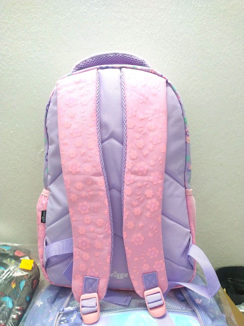 Beg outlet smiggle perempuan