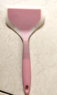 Spatula pink with defect