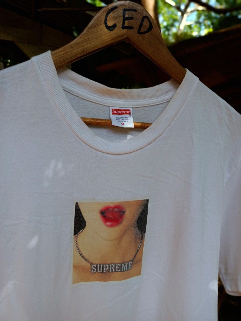 Supreme Necklace Tee Men s Fashion Activewear on Carousell