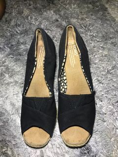 TOMS Women’s Classic Espadrille Wedge Sandal