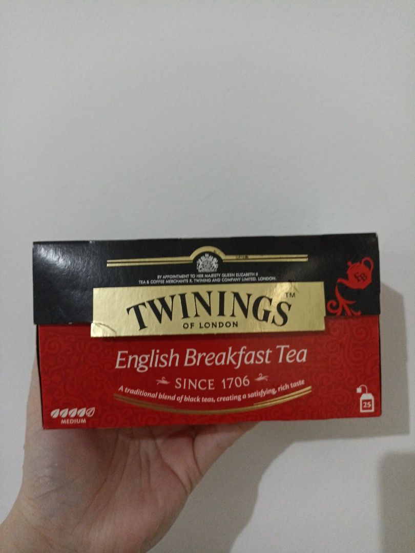 Twinings English Breakfast Tea / Teh Premium, Makanan & Minuman ...
