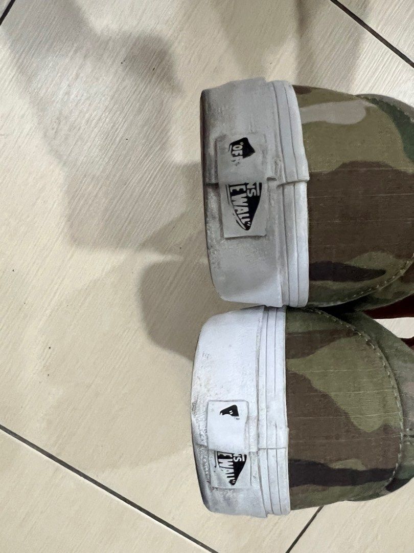 Vans California Classic Slip On CA (Category: Casual Shoes) located in Muntinlupa City. Submitted by jaysellss (Listing ID 1268813244, Image 3). Description: Original Price: P3,277 Get it for only P1,200 US 9 27 CM.