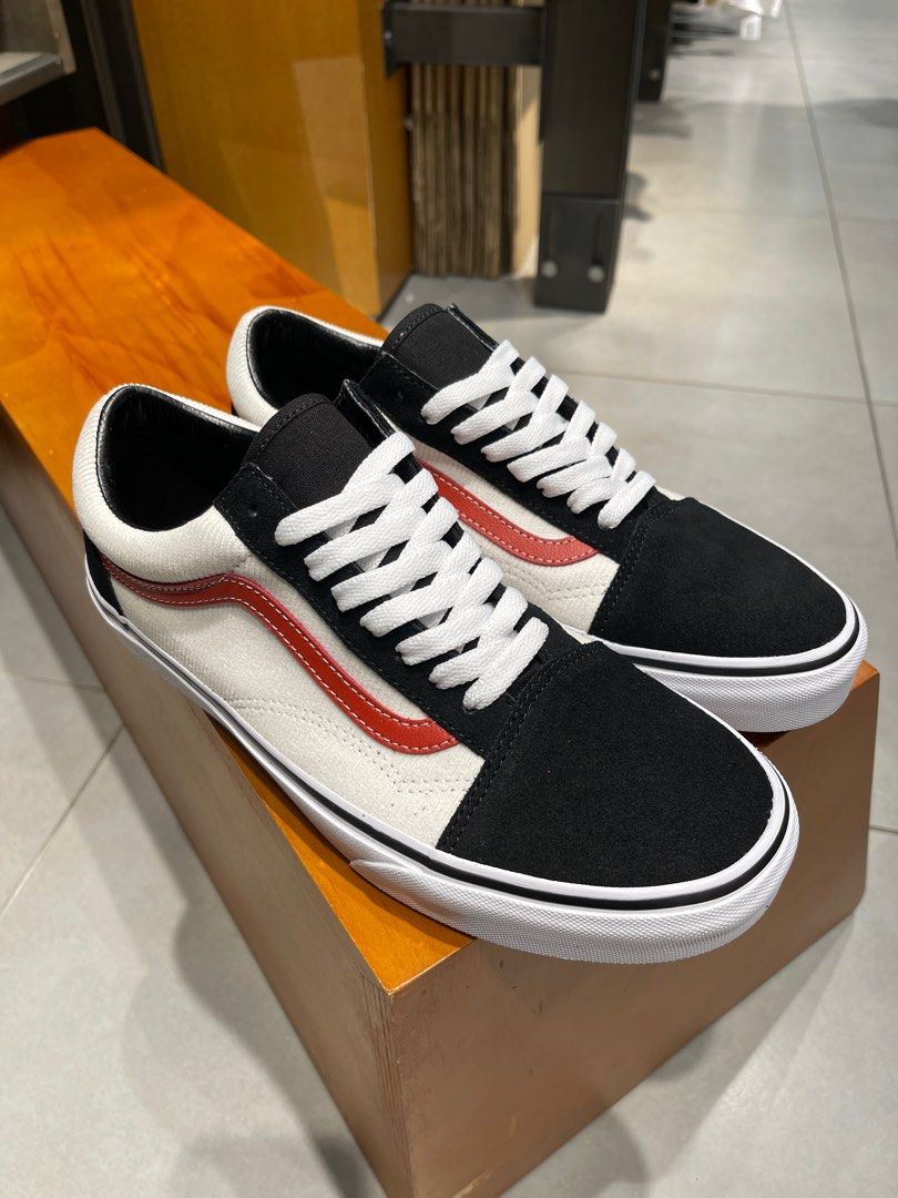 Black corduroy vans sales