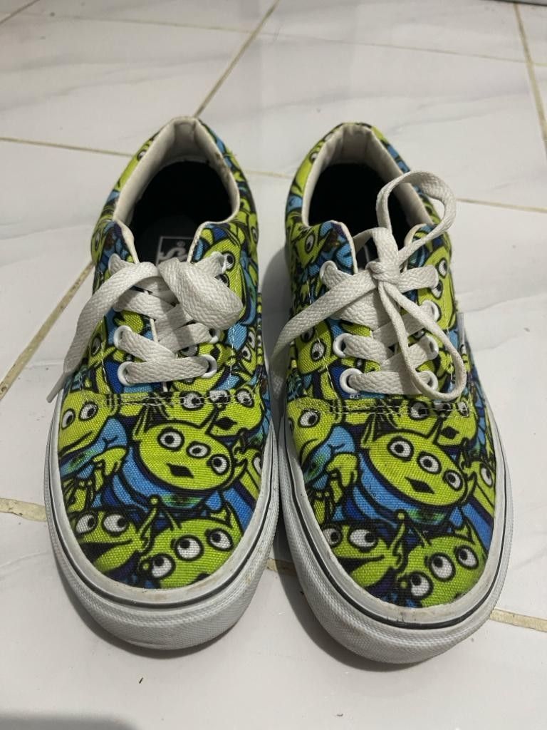 Vans x Toy Story Fesyen Wanita Sepatu di Carousell