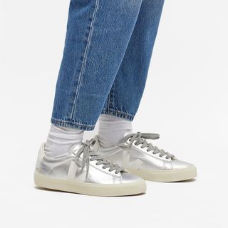 VEJA WOMENS CAMPO SILVER/WHITE