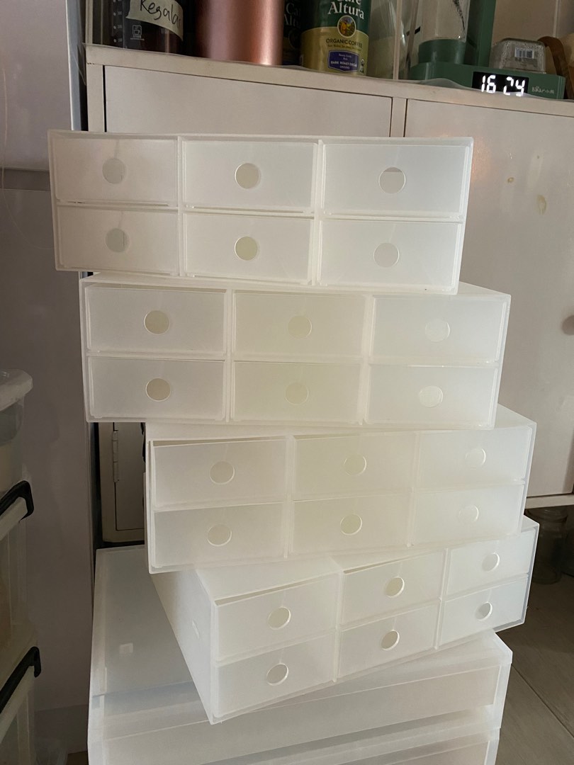 White storage boxes, total 4 sets., Furniture & Home Living, Home Improvement & Organisation