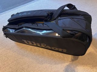 Wilson black 6 tennis bag (RF)