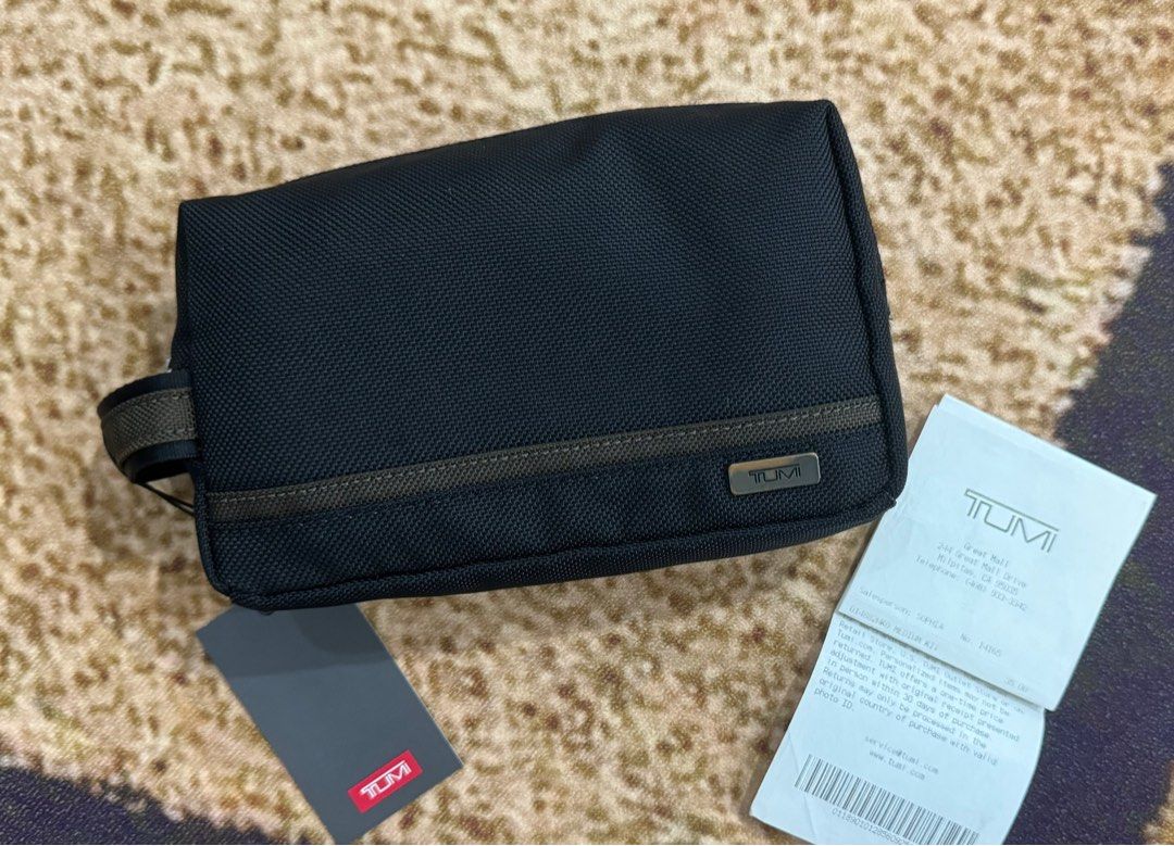 WTS AUTHENTIC TUMI MEDIUM KIT TOILETRIES POUCH Luxury Bags