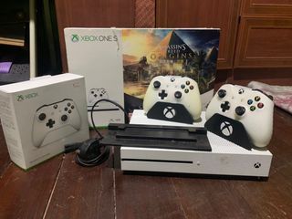Xbox one s 1tb Full set