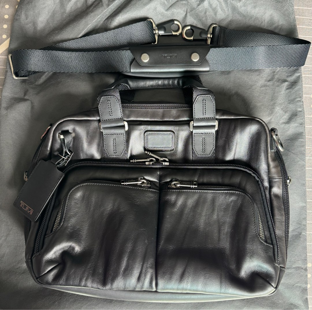 Tumi shop albany leather