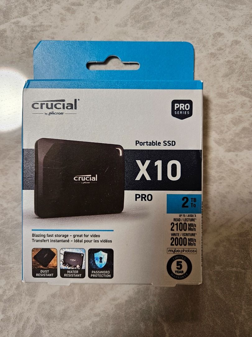 Crucial X10 Pro 1TB Portable SSD - Up to 2100MB/s Read, 2000MB/s