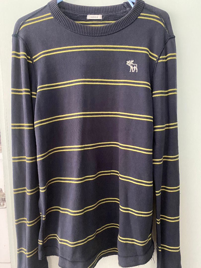 Abercrombie and Fitch Sweater (Category: Coats, Jackets and Outerwear) located in Pasig City. Submitted by rhettdg (Listing ID 1270542799, Image 1). Description: Abercrombie and Fitch Sweater Barely used Shoulders 16 Chest 18 Length 27 Sleeve Length 28in .