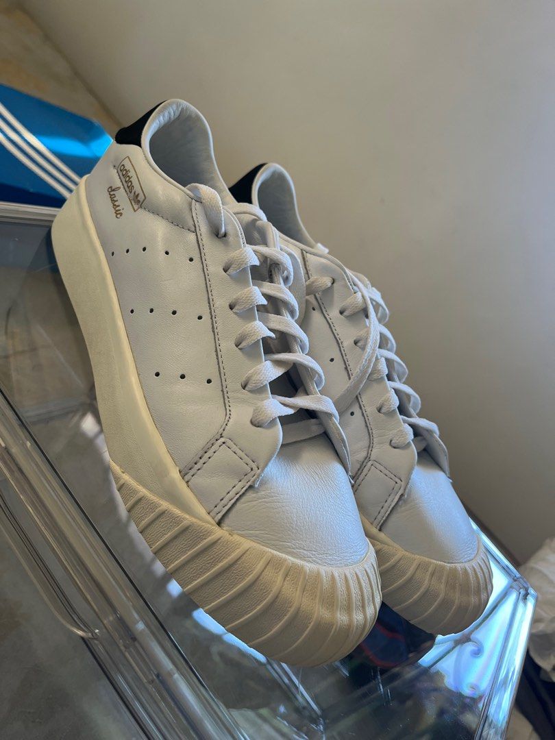 Adidas everyn classic hotsell