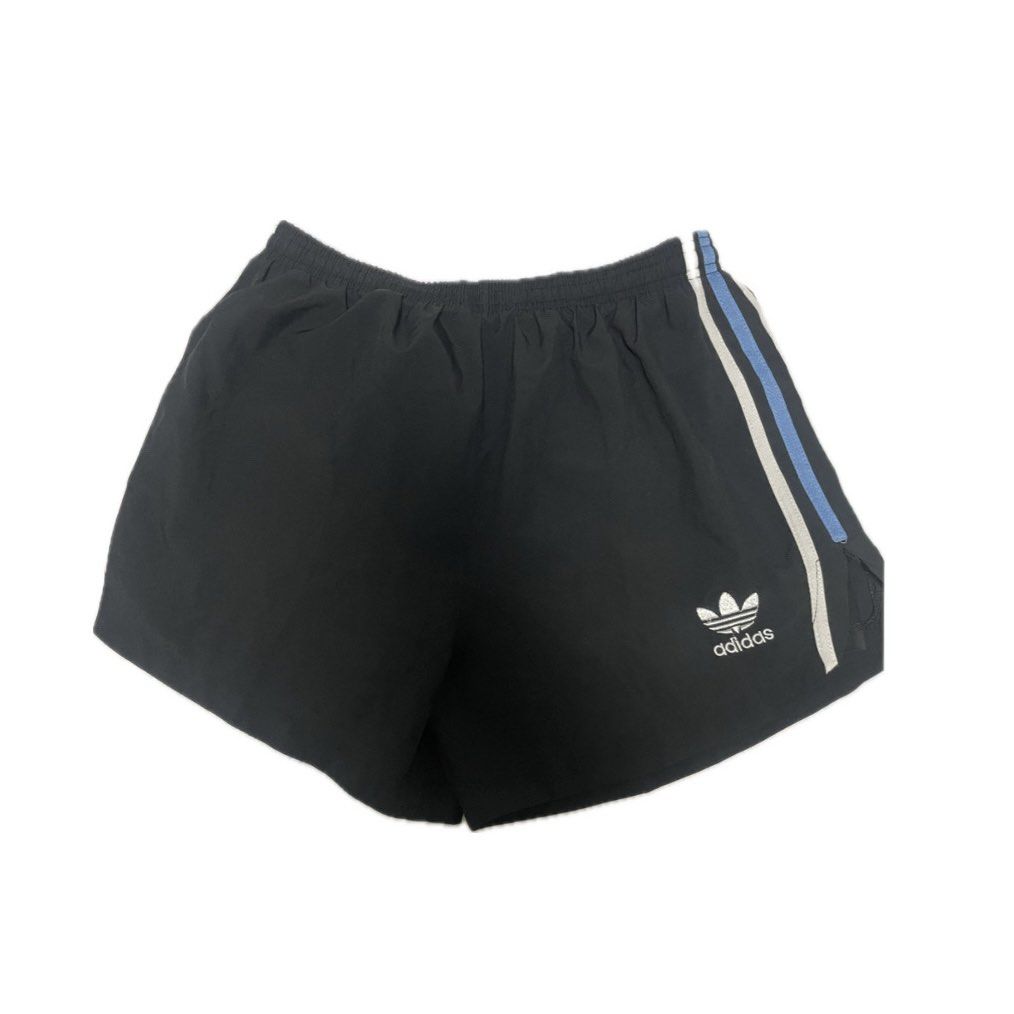 Adidas Shorts with inner tights and pockets