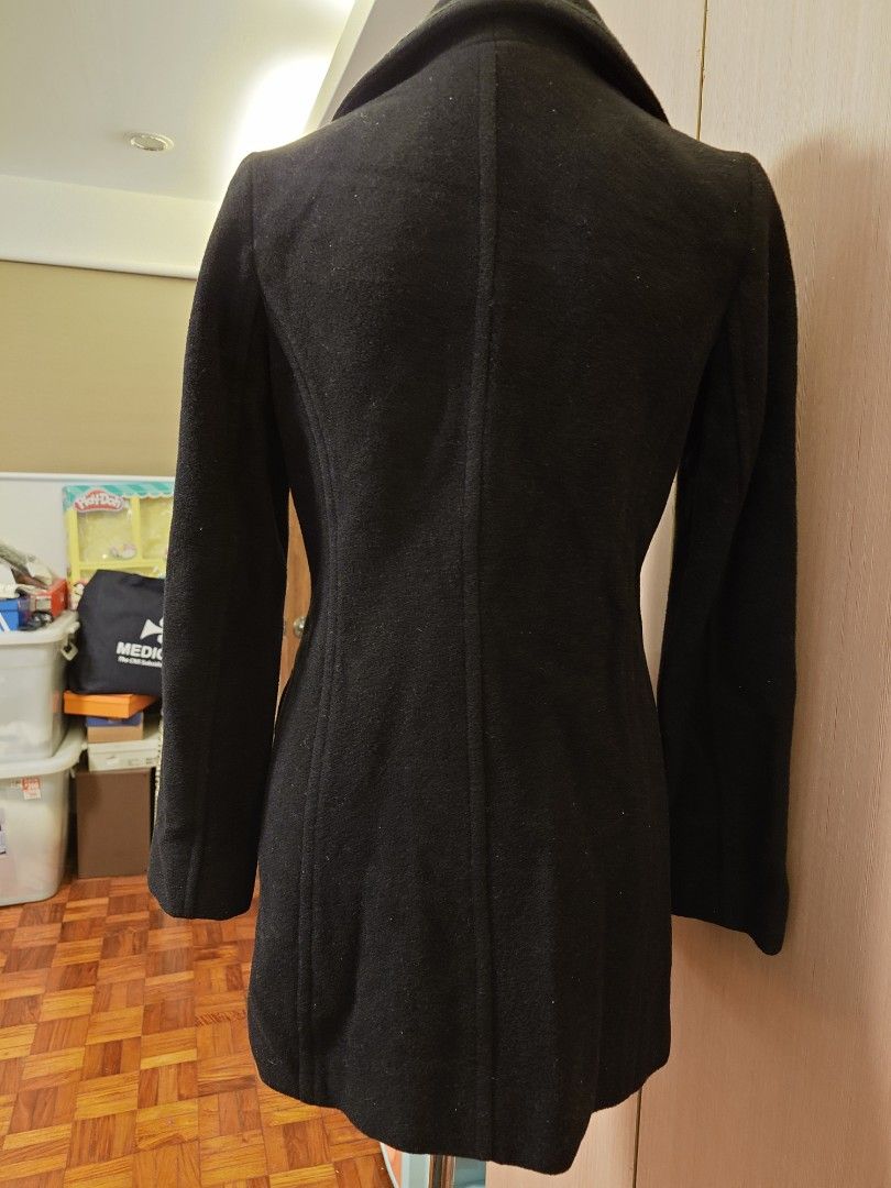 Black wooly coat 2025