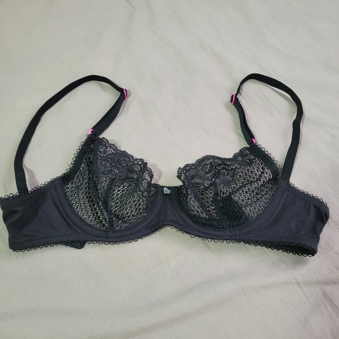 Gilly Hicks Lace Bralette in Olive Green, Women's Fashion, New  Undergarments & Loungewear on Carousell