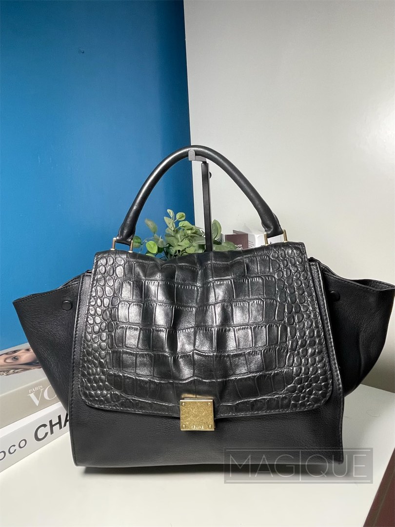 Celine trapeze medium price deals