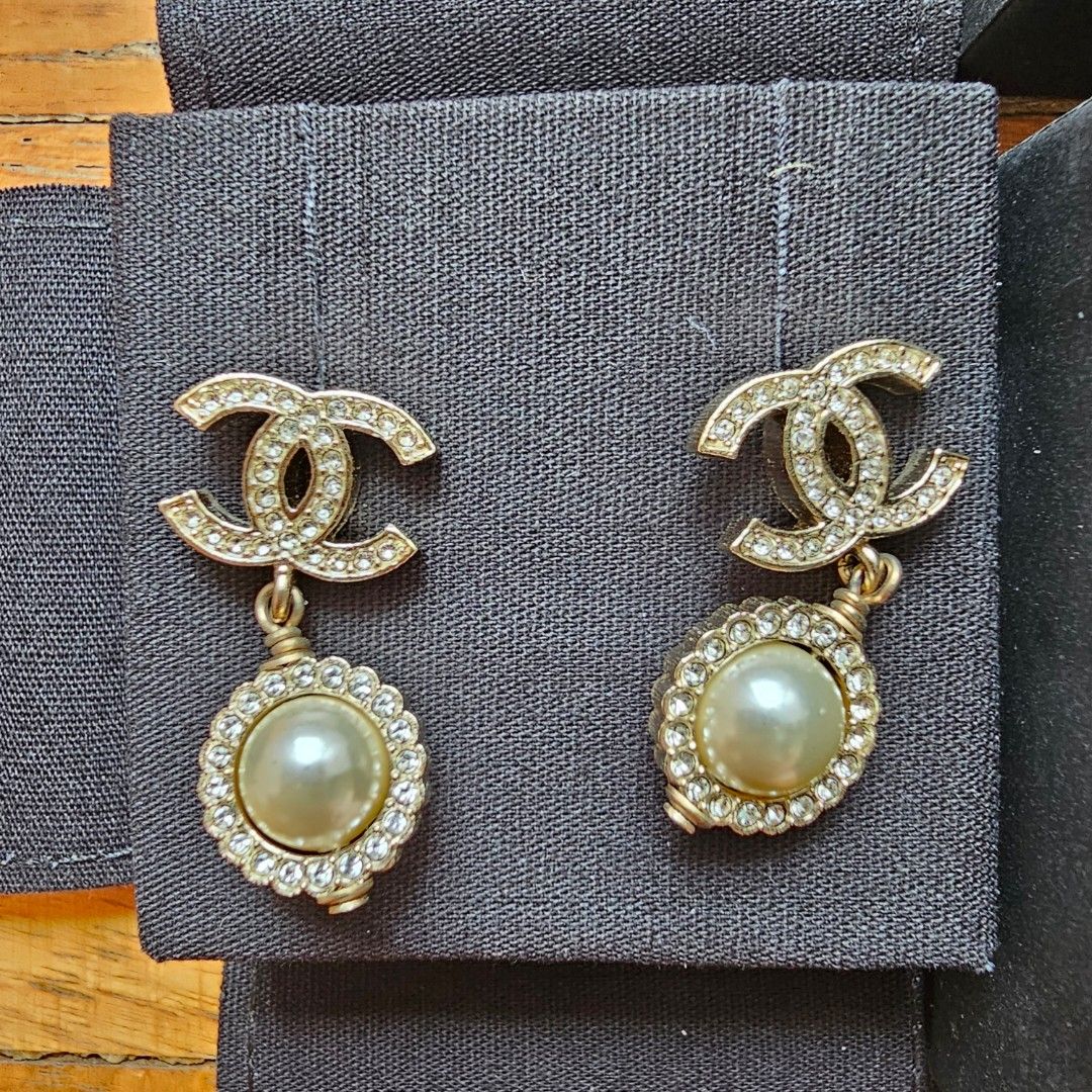 Gold rhinestone outlet drop earrings