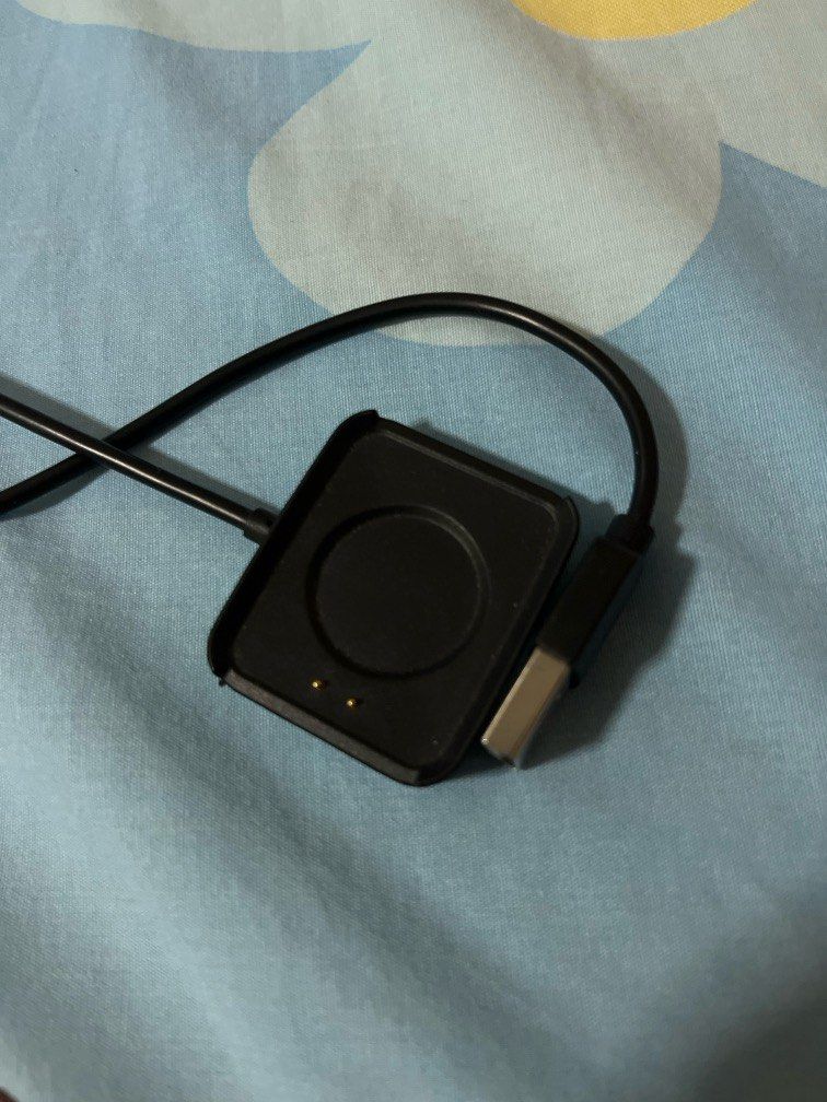 Fitness outlet tracker charger
