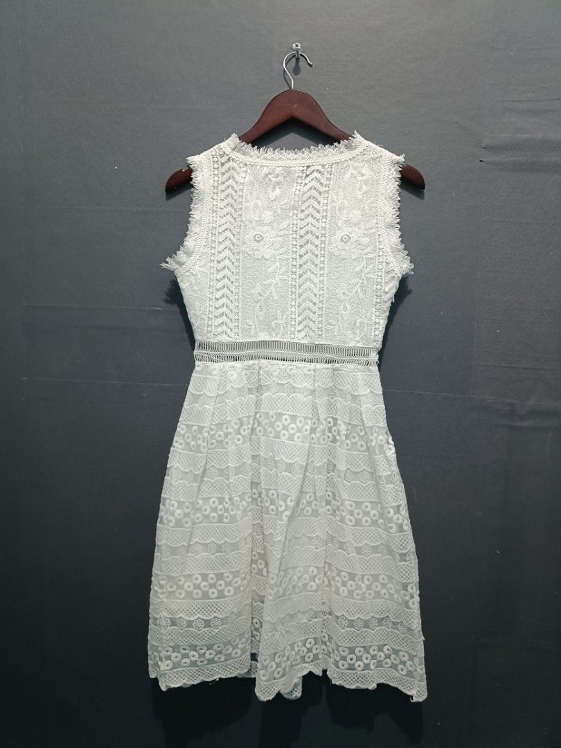 Chic Cream White Lace Cutout Sleeveless Casual Cocktail Party Midi