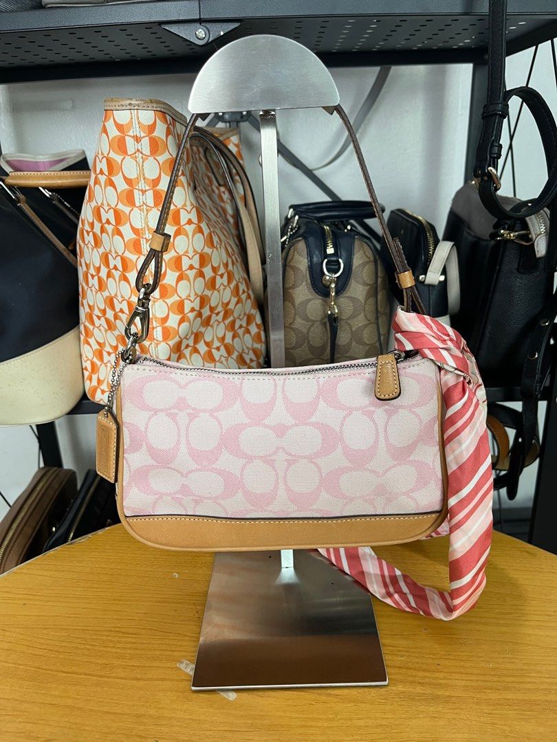 Baby pink coach 2025 bag
