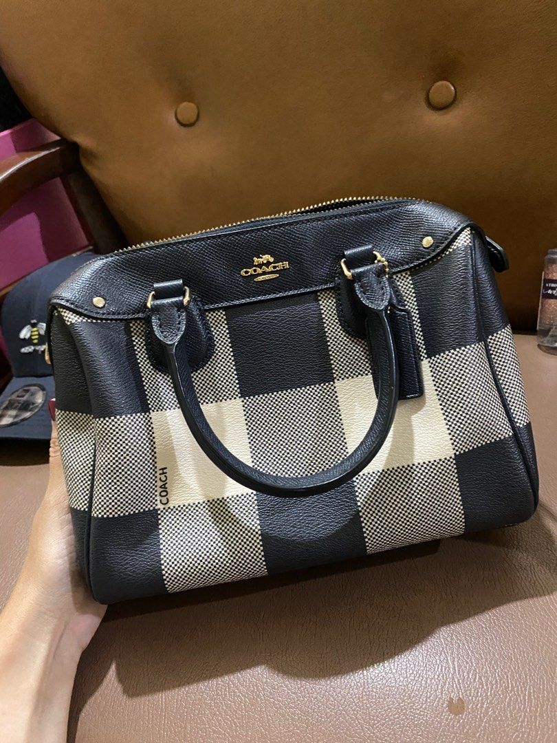 Coach mini bannet 100% original, Barang Mewah, Tas & Dompet di Carousell