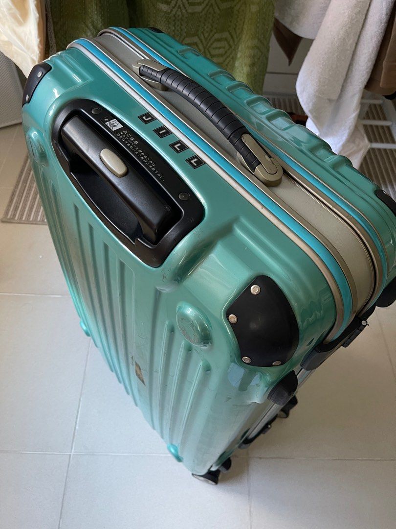 Commodore suitcase clearance