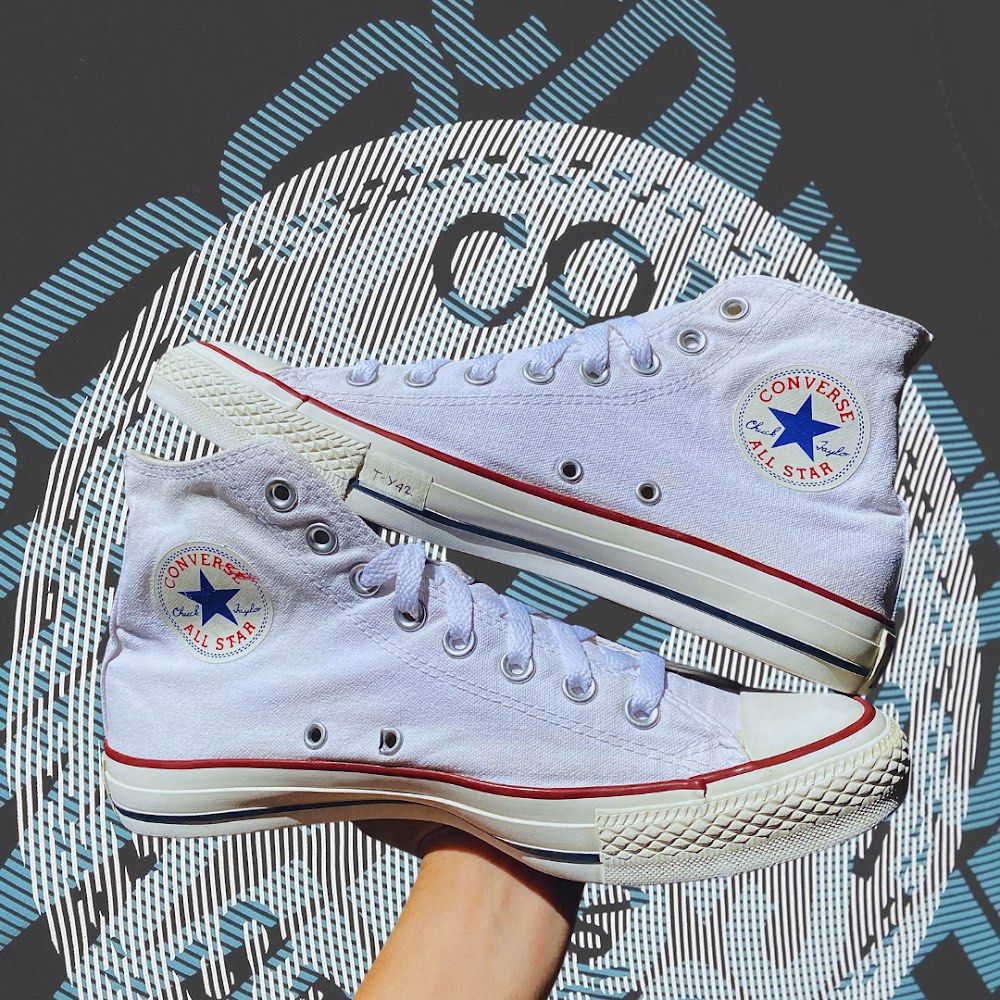 CONVERSE CHUCK TAYLOR Men s Fashion Footwear Sneakers on Carousell