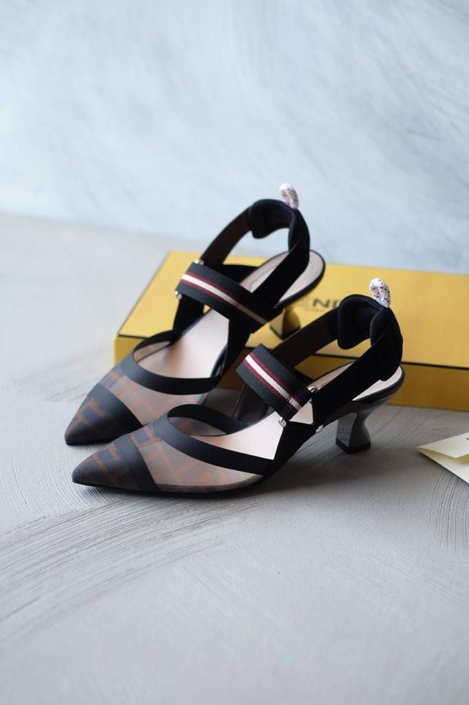 Fendi FF Colibri Slingback 6,5 cm Kitten Heels