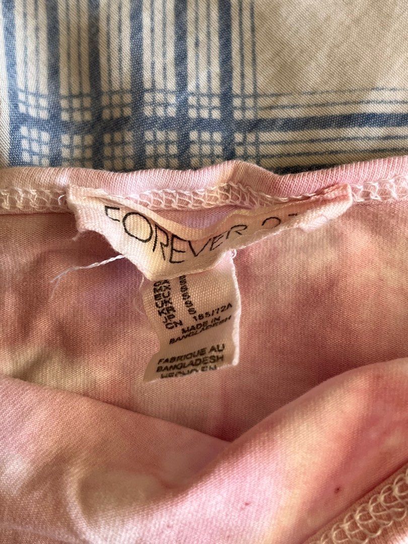 Forever 21 and Shein crop top (Category: Sleeveless) located in Quezon City. Submitted by carlapb (Listing ID 1270450246, Image 3). Description: .