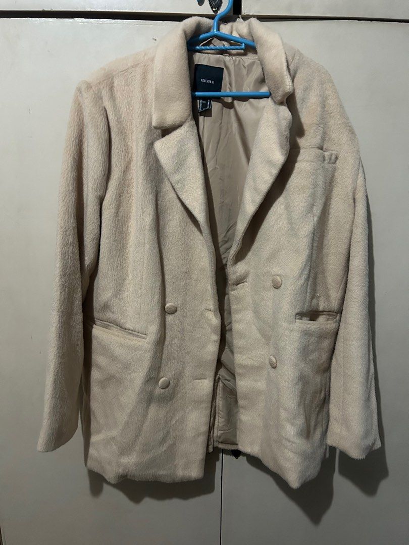 FOREVER 21 BEIGE COAT FOR WINTER Women s Fashion Coats Jackets
