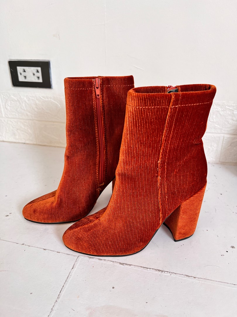 FOREVER 21 boots Women s Fashion Footwear Boots on Carousell