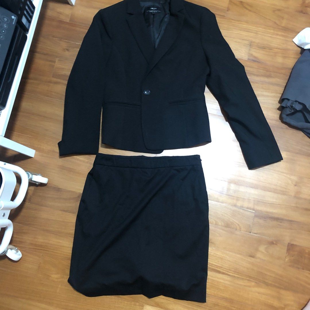 G2000 store office skirt