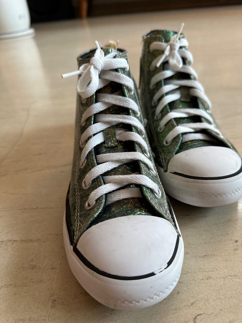 Girls converse discount chuck taylor