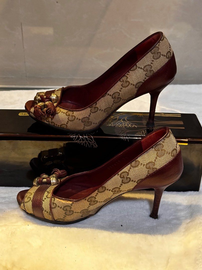 Gucci Open Toe Shoes