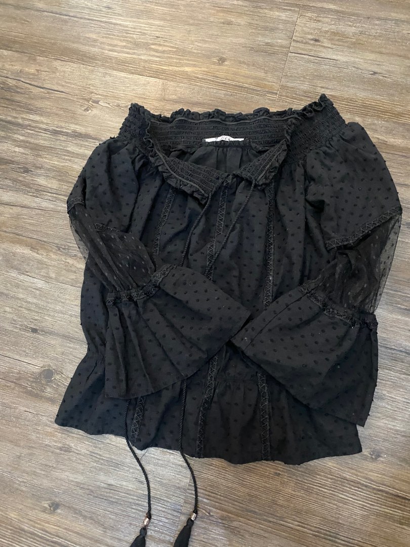 Guess discount black blouse