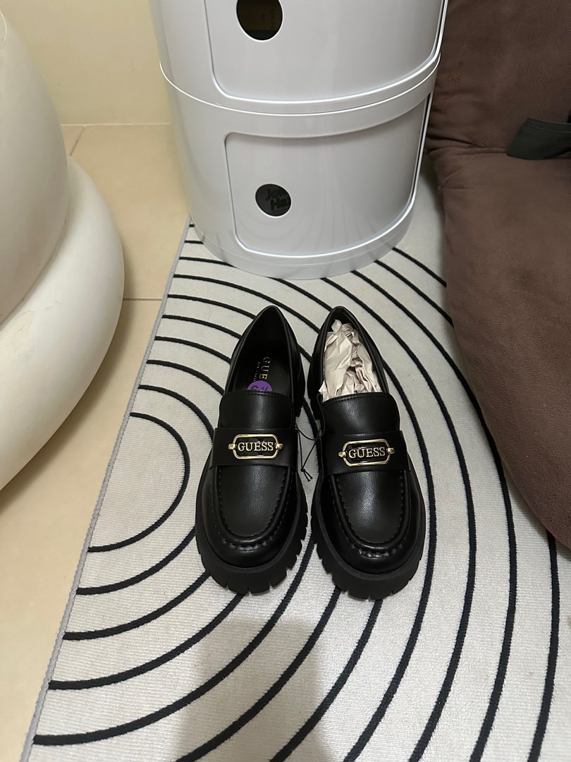 GUESS LOAFERS, Women's Fashion, Footwear, Loafers on Carousell
