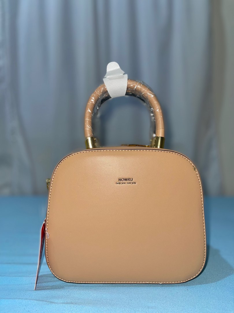 HOWRU BAG, Women's Fashion, Bags & Wallets, Cross-body Bags on Carousell