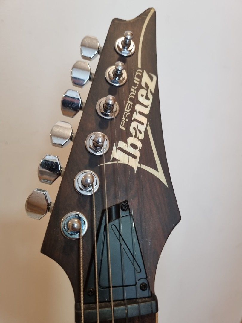 Ibanez S series like new, Hobbies & Toys, Music & Media, Musical