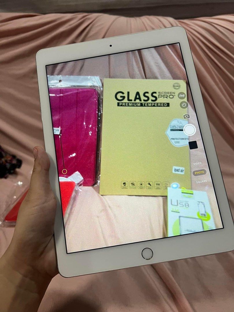 Ipad Air 2 32gb (Category: iPad) located in Santa Rosa. Submitted by chikikayyyy (Listing ID 1270502966, Image 3). Description: Ipad air 2 complete package 32gb with cellular Yes po with simcard napo With freebies Earphone Cord Adoptor Tempered glass Flip cover case Php. 8350 only.