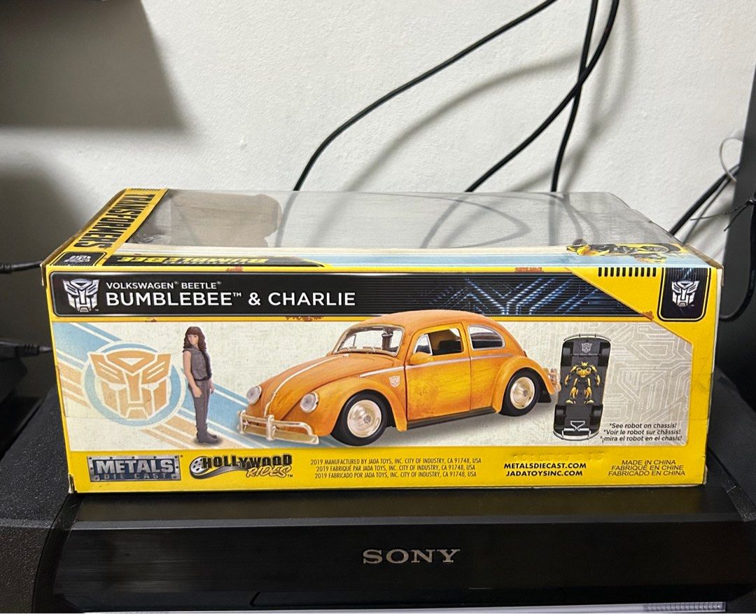 JADA METAL BUMBLEBEE & CHARLIE (Category: Figurines & Statues) located in Paranaque City. Submitted by youngstorm_539ad9 (Listing ID 1270479359, Image 3). Description: WYSIWYG.