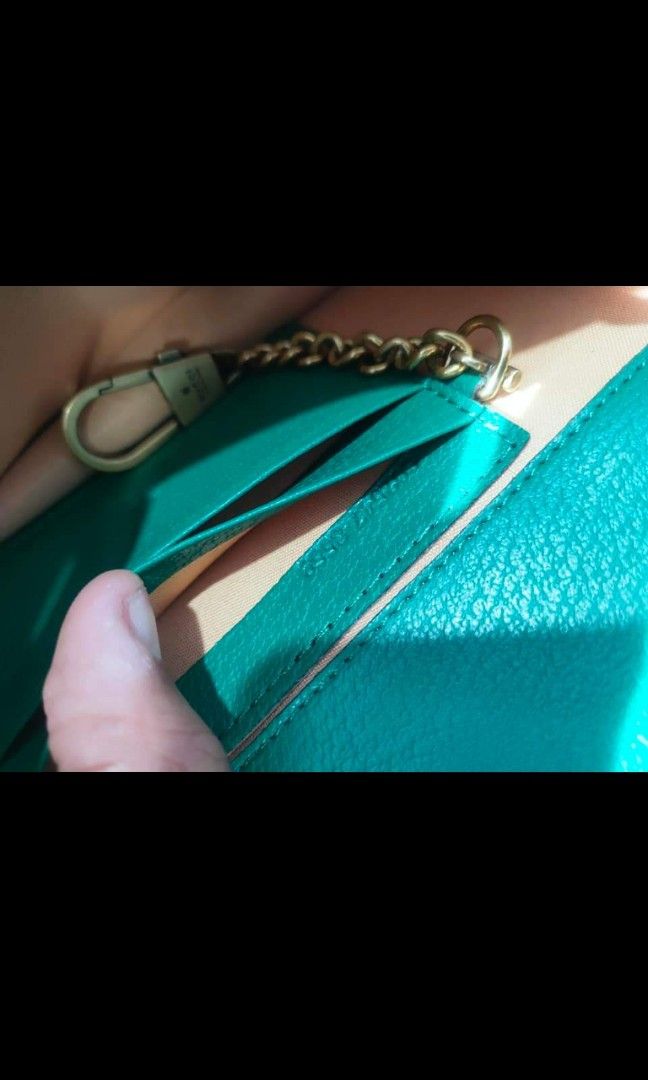 Japan Preloved Gucci Bamboo Sling (Category: Luxury Bags & Wallets) located in Cebu City. Submitted by day.98 (Listing ID 1270457155, Image 3). Description: selected from japan bag genuine leather coded & etikita no flaws.